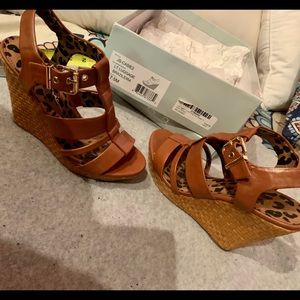 Tan shoes like new only worn a few times